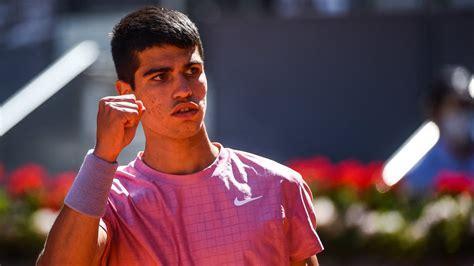 持在顶尖水 持在顶尖水