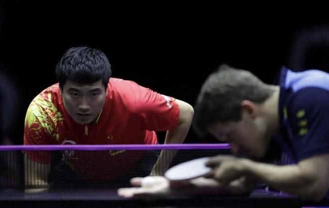 赛场上保持 赛场上保持